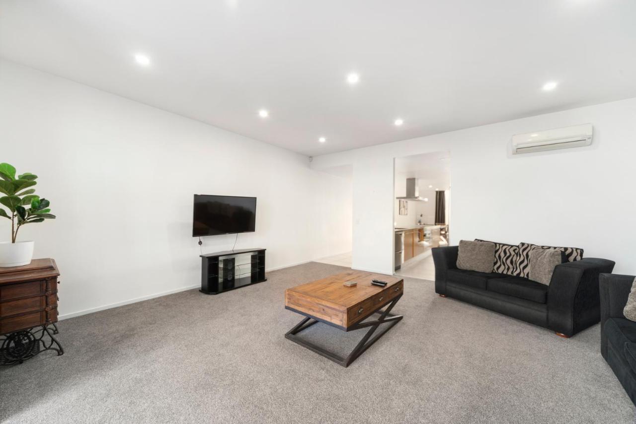 Lakeview Luxury - Taupo Holiday Apartment Exterior foto